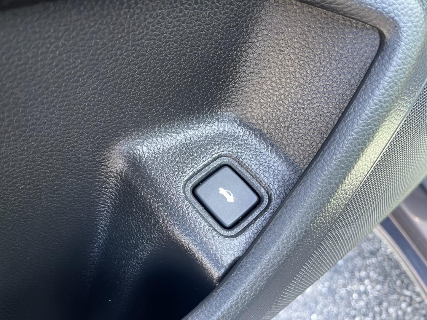 2020 Gray /Black Honda Accord Sport 2.0T (1HGCV2F39LA) with an 2.0L I4 DOHC 16V Turbo engine, 10 Speed Auto transmission, located at 11115 Chardon Rd. , Chardon, OH, 44024, (440) 214-9705, 41.580246, -81.241943 - Photo#19